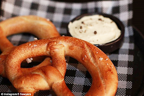 Restaurant fined for only offering a pretzel